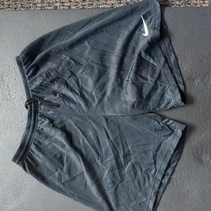 Nike Workout Shorts Mens Medium